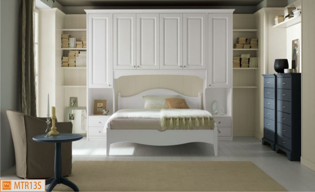 Le camere matrimoniali a ponte sono un sistema semplicissimo per sfruttare lo spazio in modo razionale, rendendo vivibili un programma di camere da letto che spazia dalle classiche soluzioni di letto, comò e armadio fino ad arrivare a ponti, soppalchi e cabine. Camere Da Letto Matrimoniali A Ponte Classica . Camera matrimoniale a ponte classica
