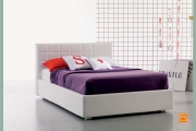 letto bianco in ecopelle